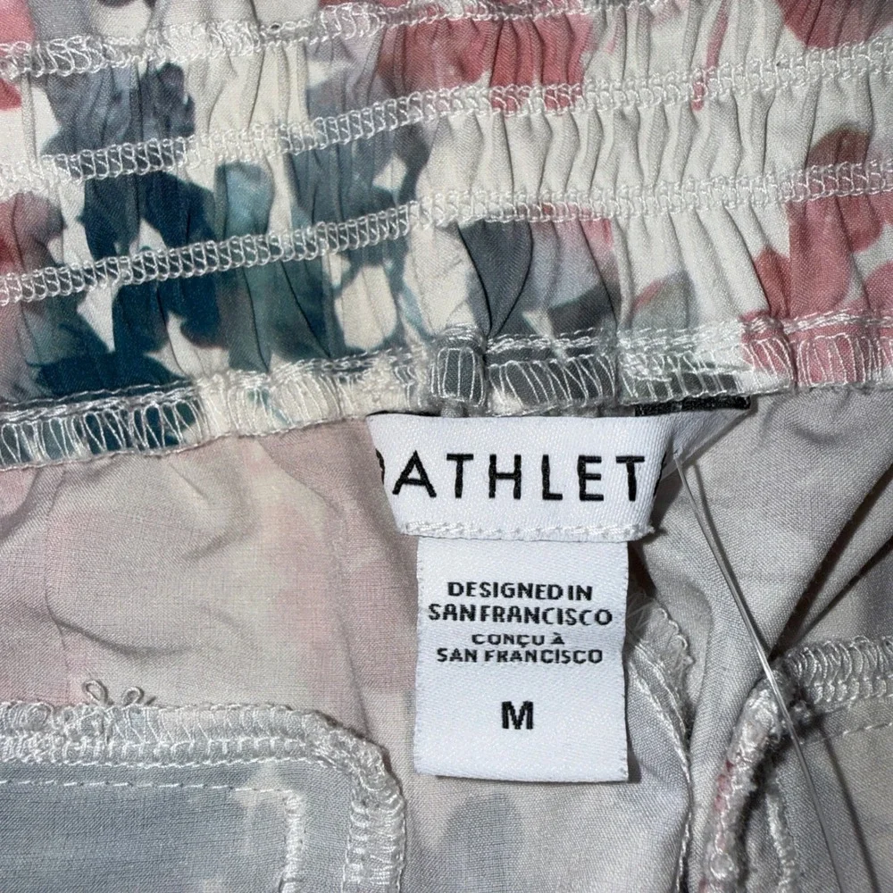 Athleta Savannah Bermuda Short Floral Print Elastic Waist Women's Medium nwot‎